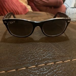 Ray Ban New Wayfarer Classic polarized sunglasses